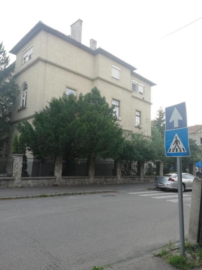 Gold 2 Apartman Sopron Exterior foto