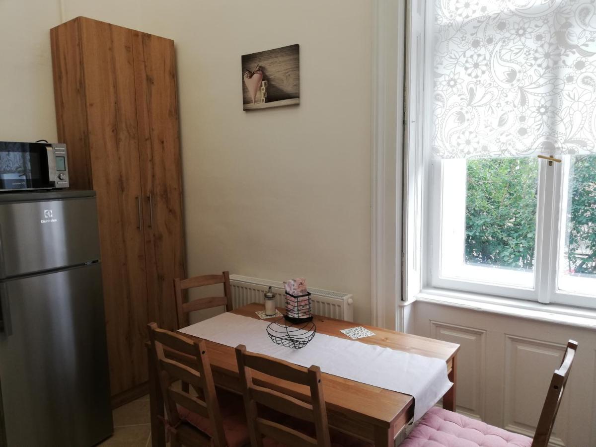 Gold 2 Apartman Sopron Exterior foto